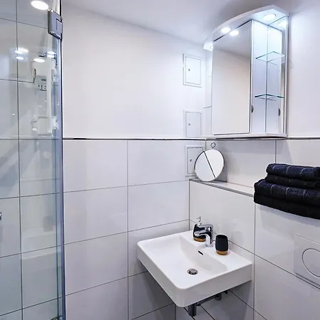Zwei Fuer Gruppen - Phantasialand, Koeln, Bonn Apartment Bruehl (Rhineland)